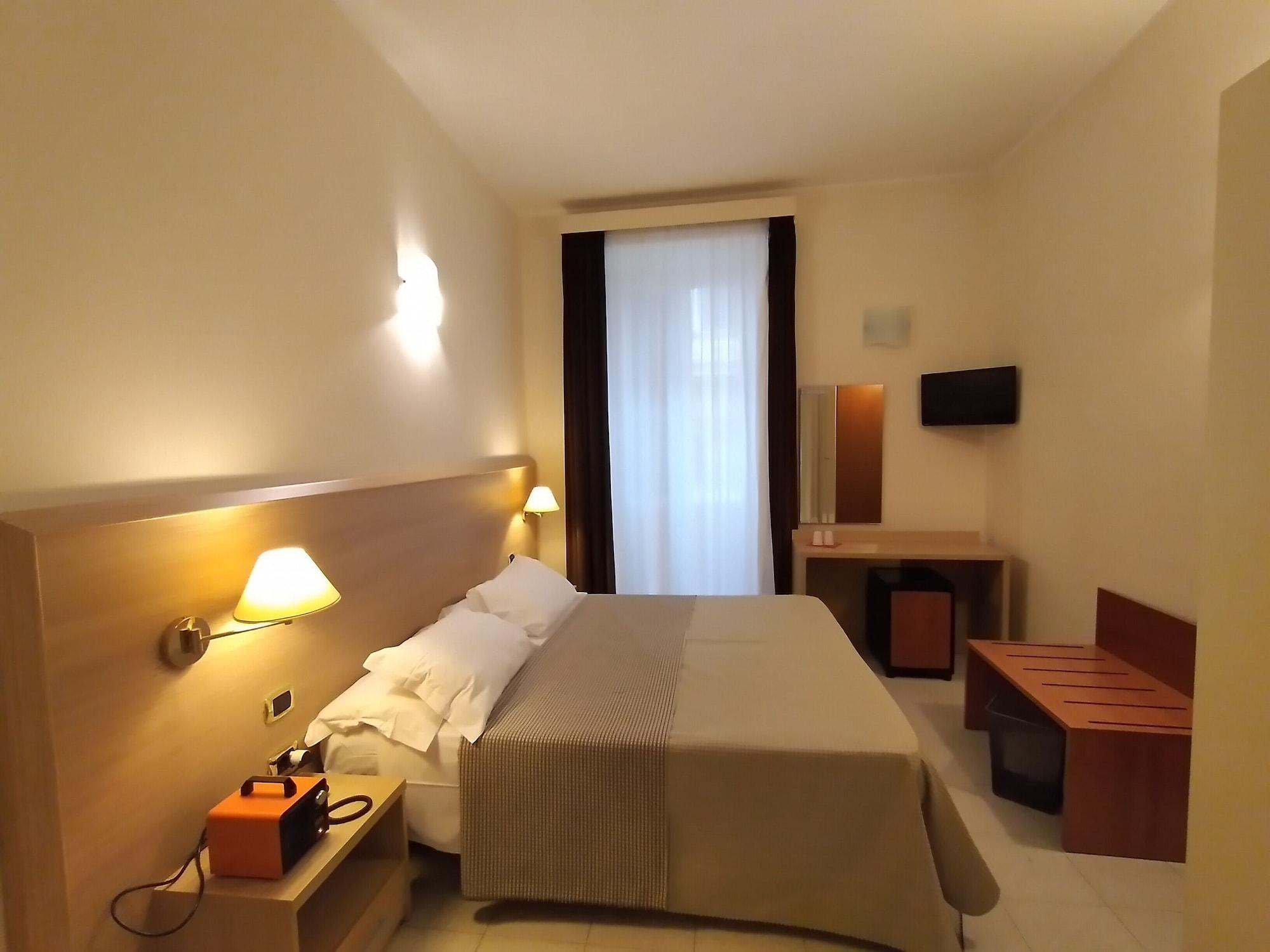 רומא Hotel Principe Eugenio מראה חיצוני תמונה