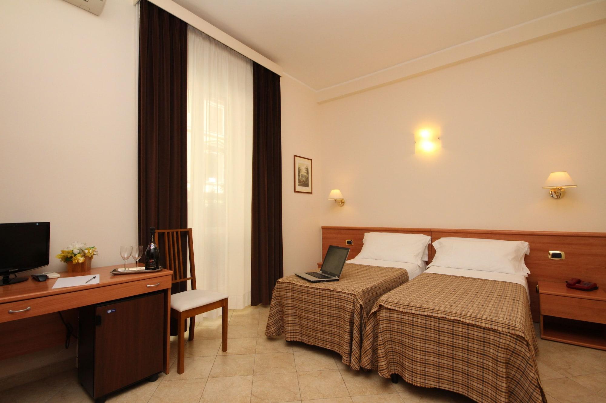 רומא Hotel Principe Eugenio מראה חיצוני תמונה