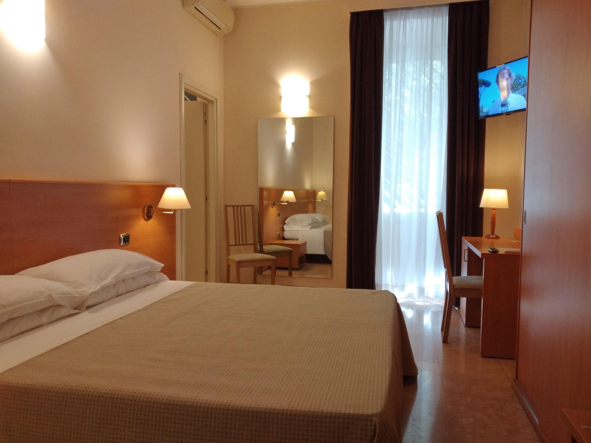 רומא Hotel Principe Eugenio מראה חיצוני תמונה