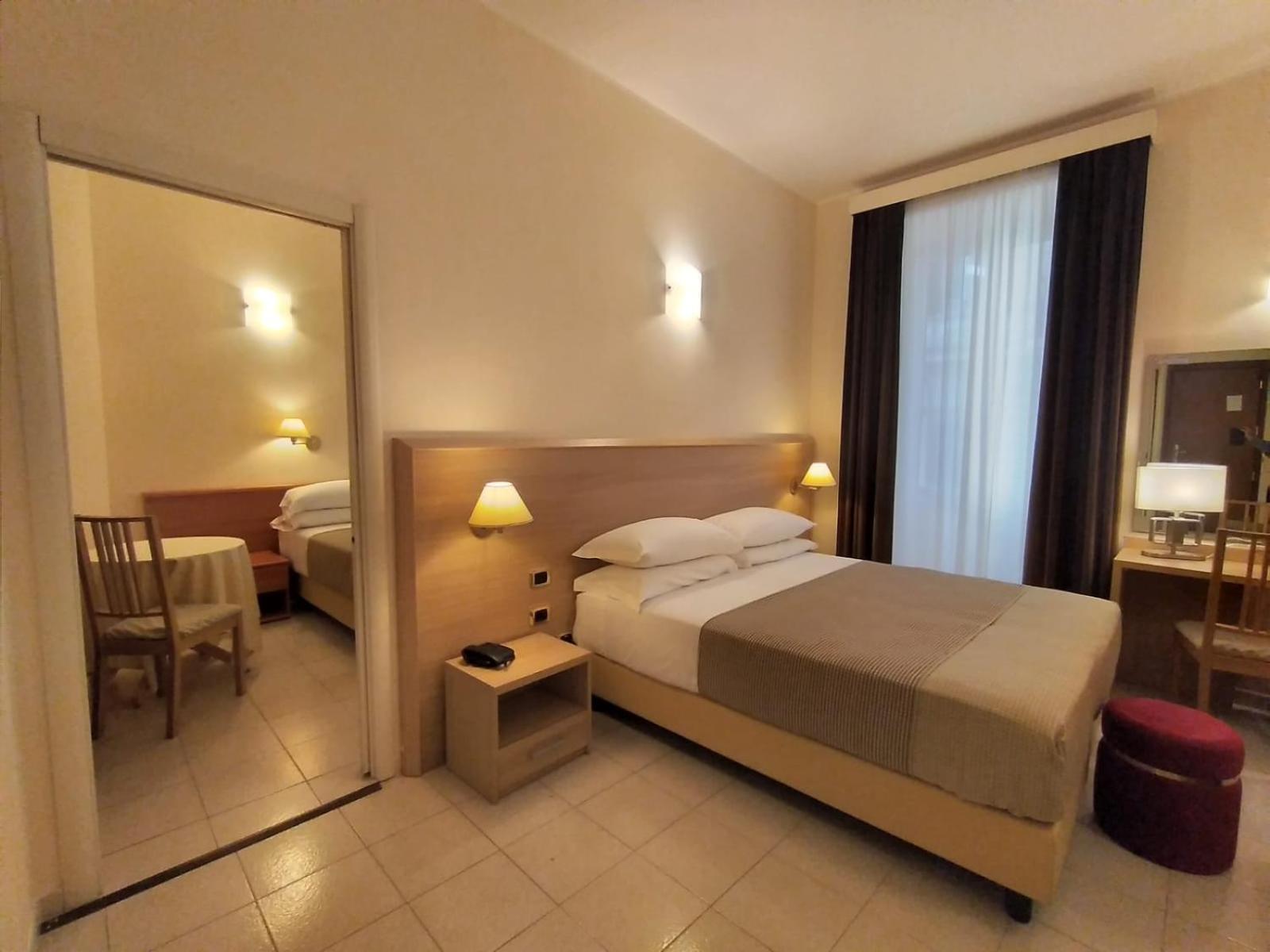 רומא Hotel Principe Eugenio מראה חיצוני תמונה
