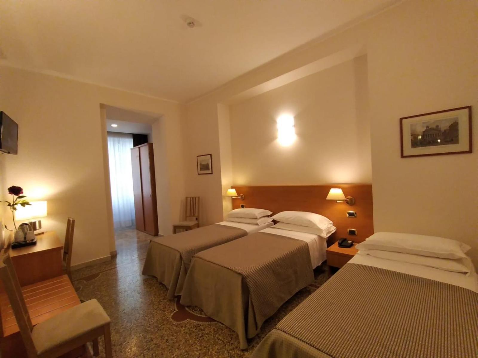 רומא Hotel Principe Eugenio מראה חיצוני תמונה