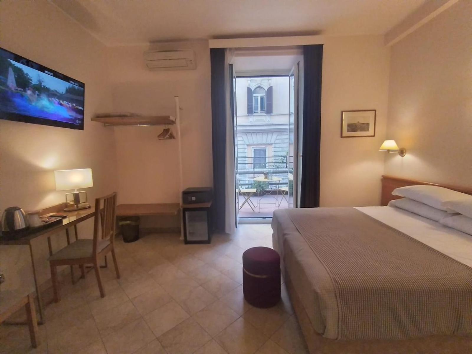 רומא Hotel Principe Eugenio מראה חיצוני תמונה