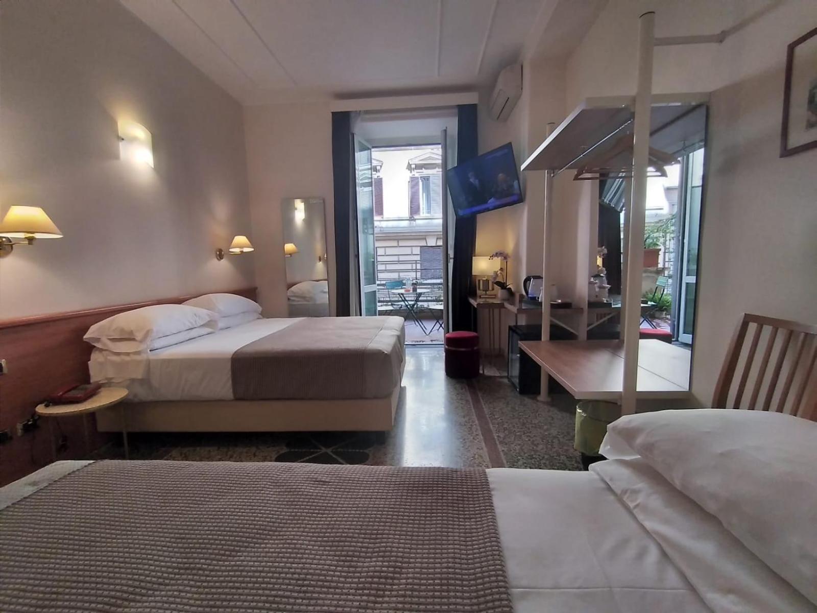רומא Hotel Principe Eugenio מראה חיצוני תמונה