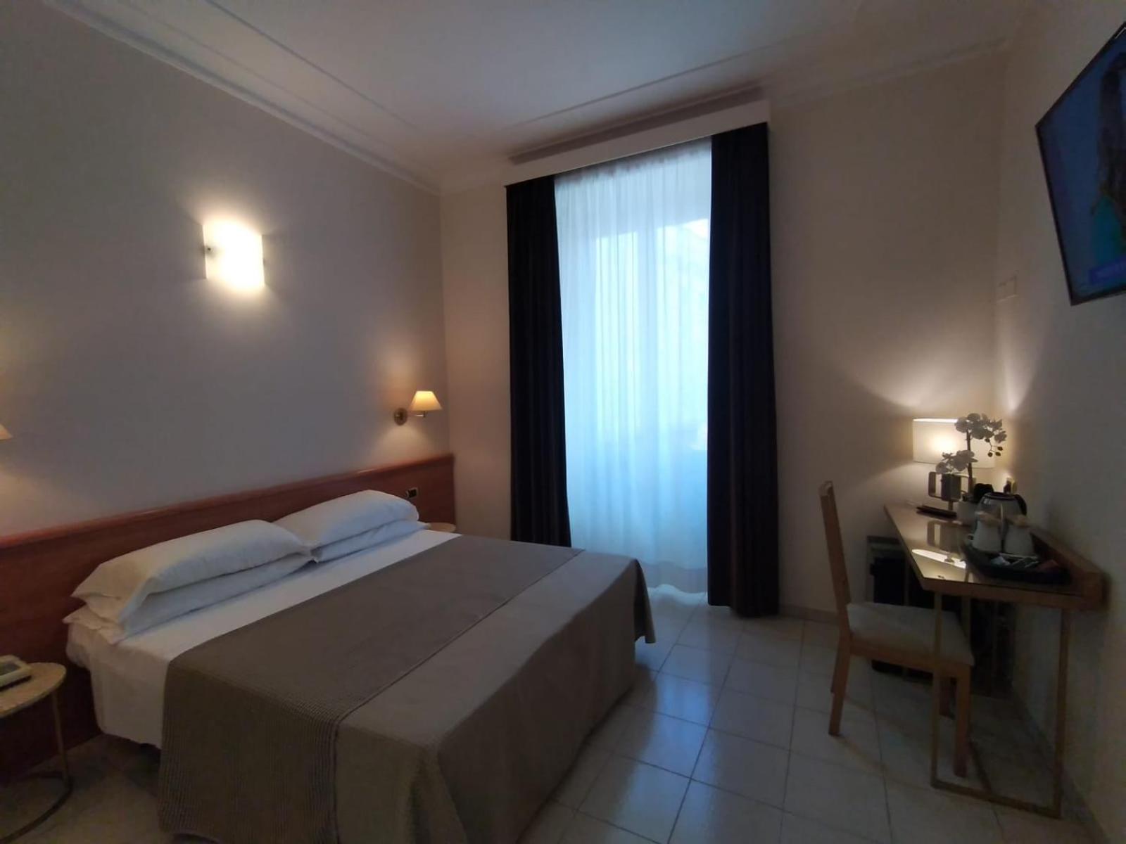 רומא Hotel Principe Eugenio מראה חיצוני תמונה