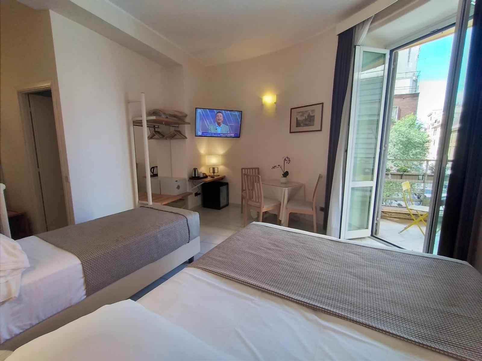 רומא Hotel Principe Eugenio מראה חיצוני תמונה