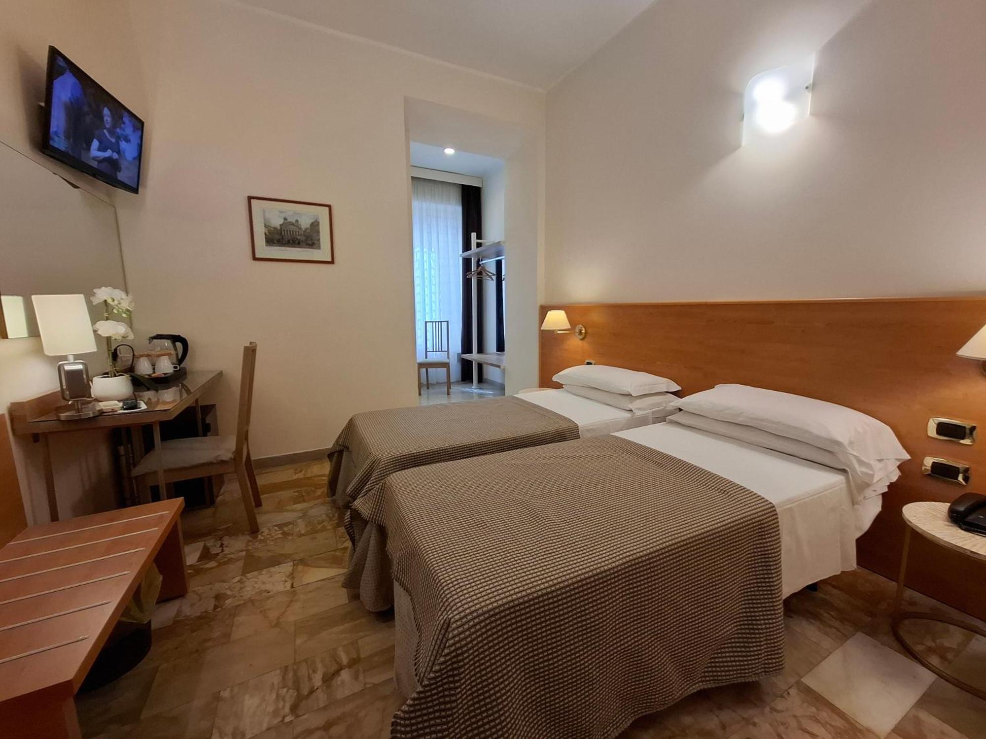 רומא Hotel Principe Eugenio מראה חיצוני תמונה