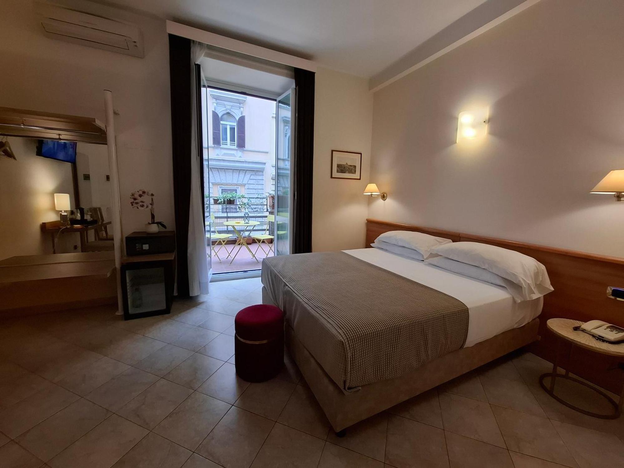 רומא Hotel Principe Eugenio מראה חיצוני תמונה
